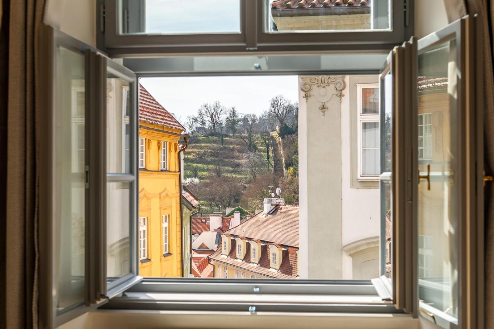 Primavera - Castle View Apartments Prague Exterior photo